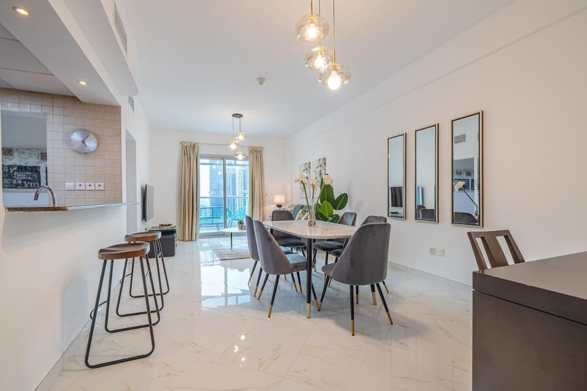 2 Bedroom Apartment I Marina Diamond 4 I Close To Metro Dubai Exterior foto