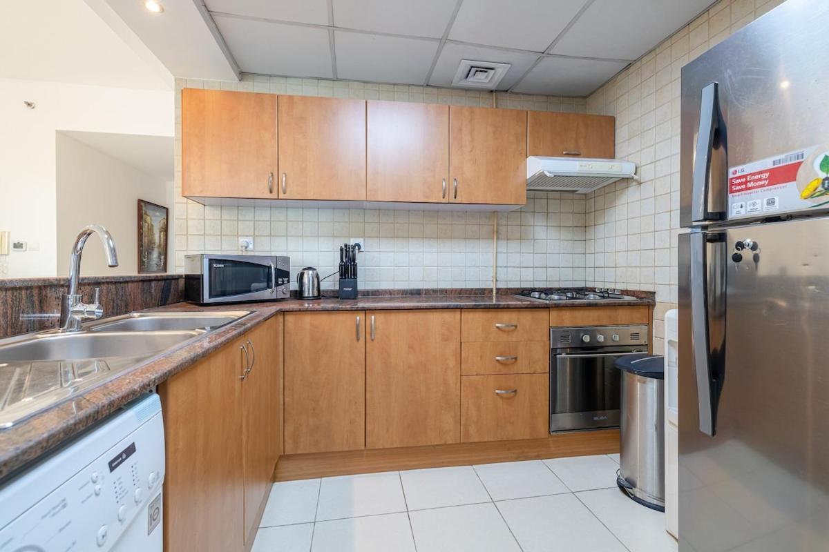 2 Bedroom Apartment I Marina Diamond 4 I Close To Metro Dubai Exterior foto
